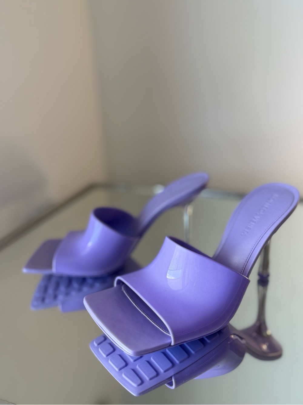 New Bottega Veneta Pudding Stretch Square-Toe PVC Heeled Mules $995 37 - Picture 5 of 11